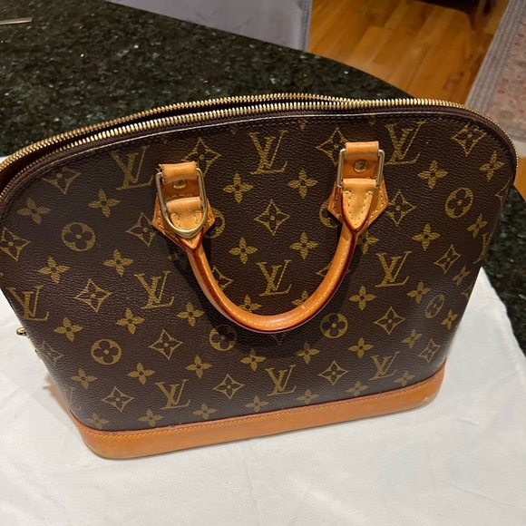 Louis Vuitton Handbags - Authentic Louis Vuitton Alma Handbag